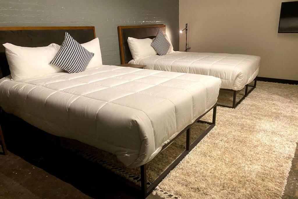 3E-Spacious 2 Bedroom In Oakland, Sleeps 8 Pittsburgh Esterno foto